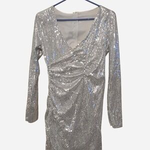 Beautiful Silver Sequin party dress Size: Medium (M)